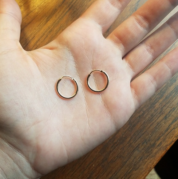 NWOT 15mm Mini Gold Hoop Earrings - Picture 3 of 8